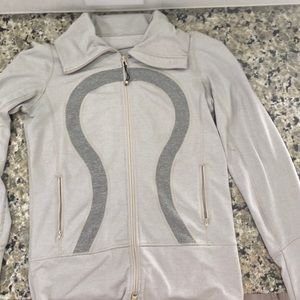 LULULEMON JACKET! 🌸